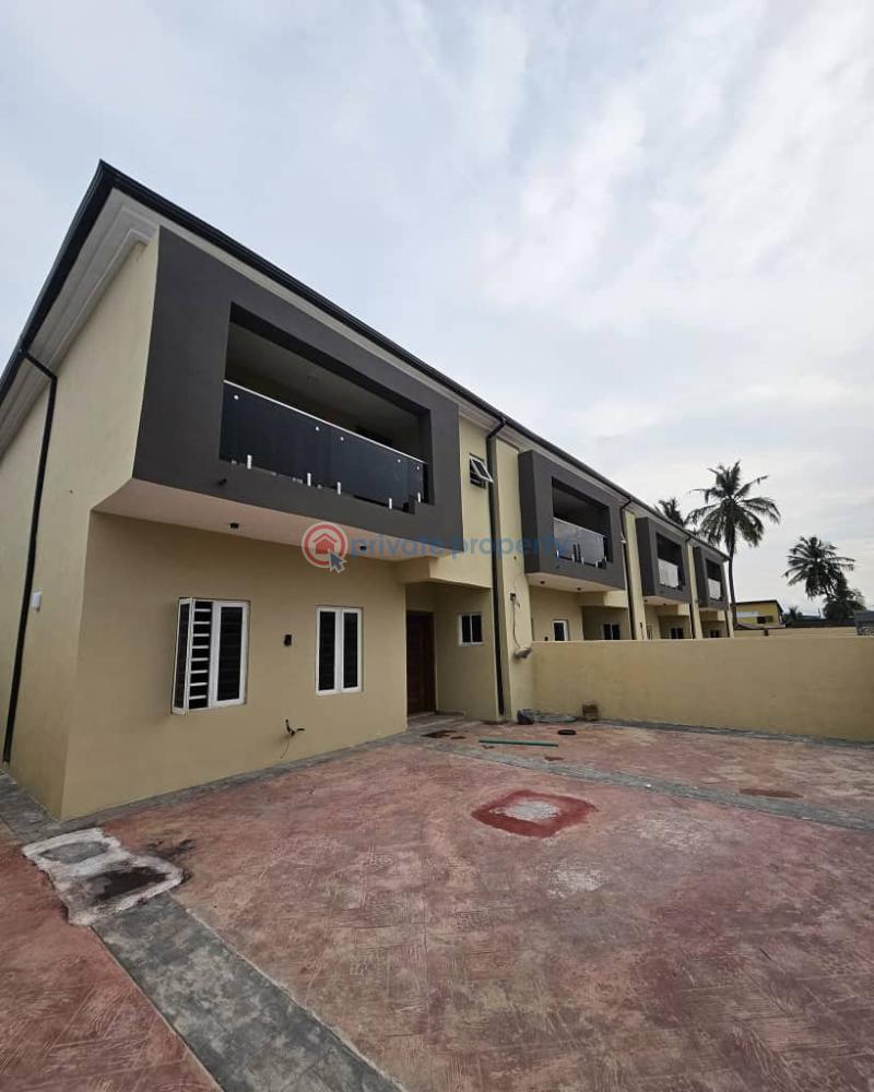 4 bedroom Terrace For Sale Estate Dopemu Cement Agege Lagos - 0