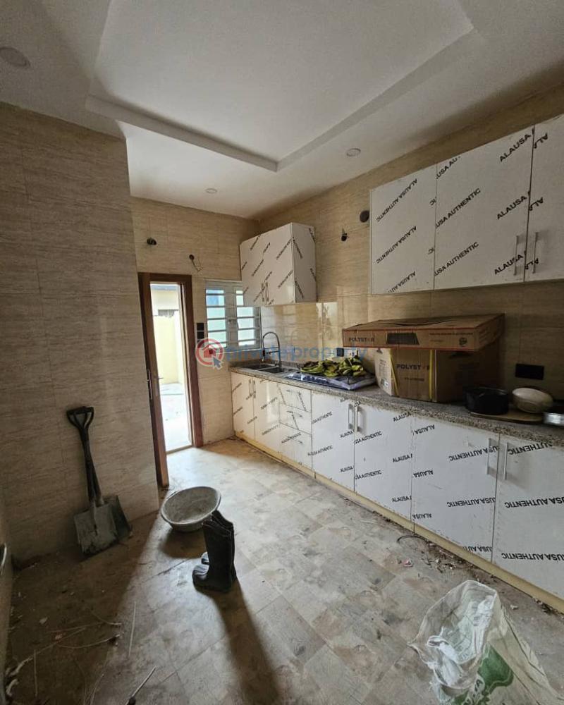 4 bedroom Terrace For Sale Estate Dopemu Cement Agege Lagos - 7