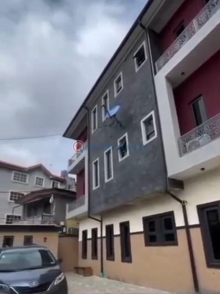 3 bedroom Block Of Flats For Sale Gbagada Lagos - 1