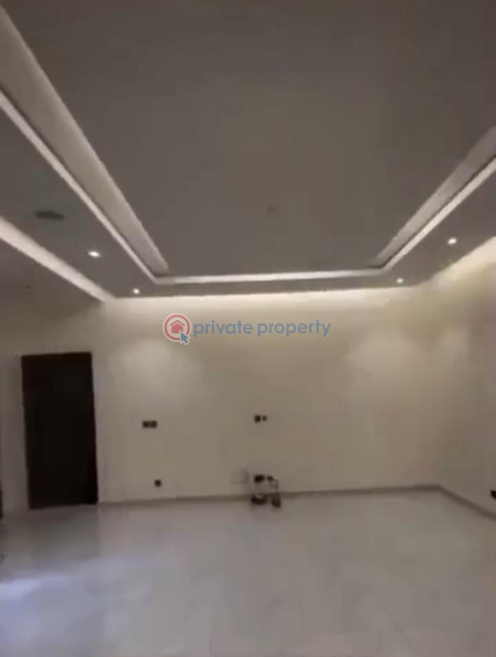 3 bedroom Block Of Flats For Sale Gbagada Lagos - 2