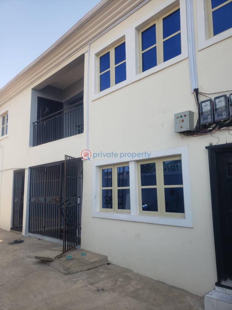 1 bedroom Block Of Flats For Rent Oremeji, Off Iwo Road Challenge Ibadan Oyo - 1