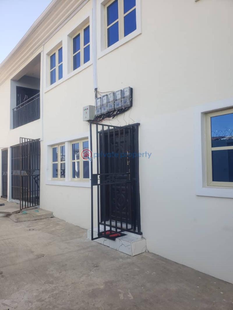 1 bedroom Block Of Flats For Rent Oremeji, Off Iwo Road Challenge Ibadan Oyo - 0