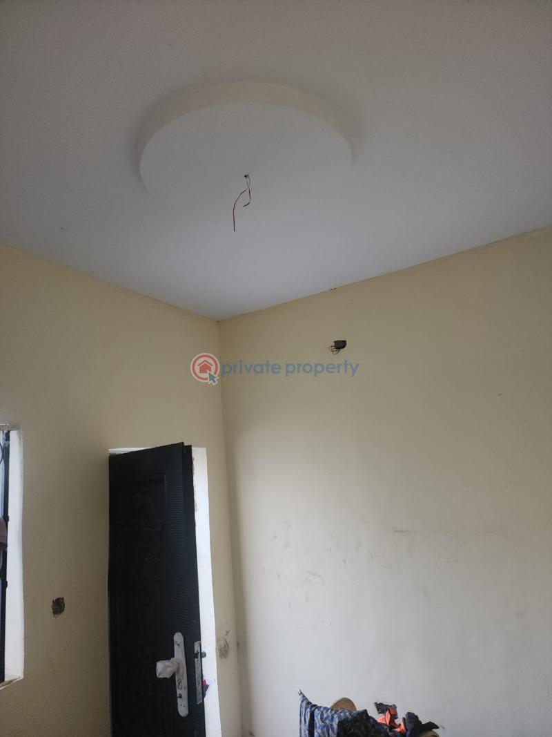 Block Of Flats For Rent Peluseriki Via Ire Akari Estate Akala Express Ibadan Oyo - 4