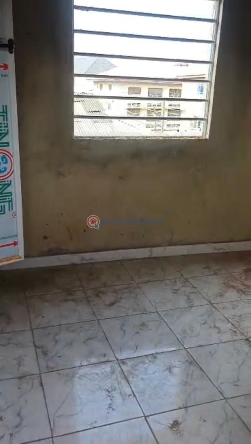 Self Contain For Rent Costain Yaba Lagos