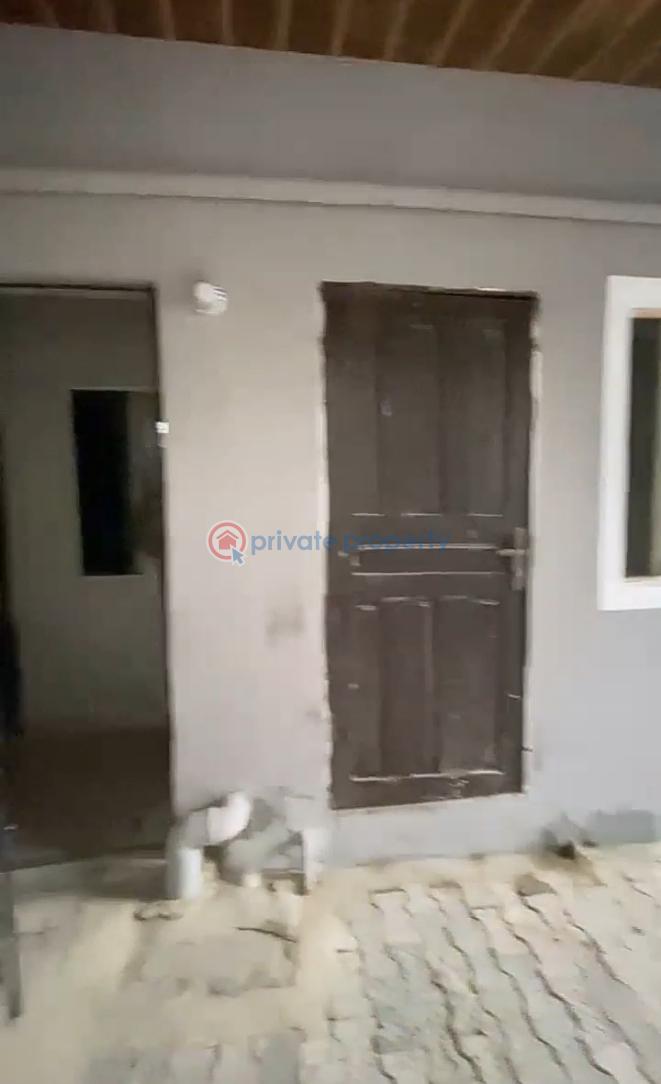 1 bedroom Self Contain For Rent Osapa Lekki Lagos - 7