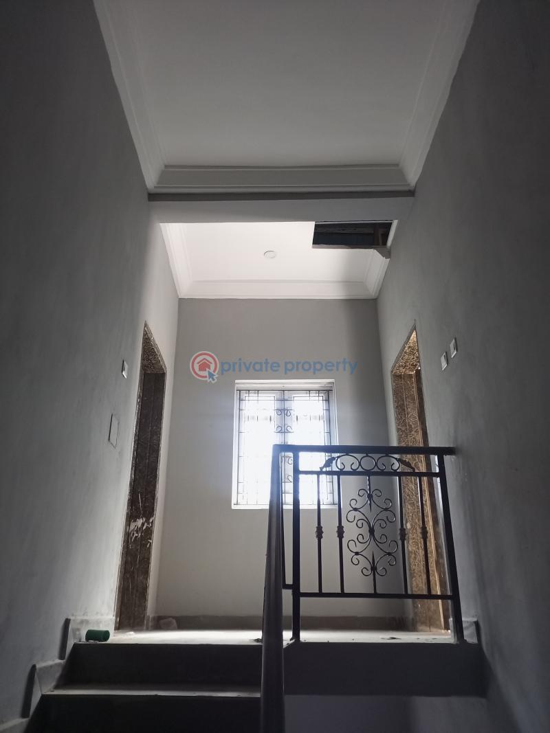 1 bedroom Block Of Flats For Rent Whitesand Isheri Oshun Close To 6th Avenue Festac. Isolo Lagos - 4