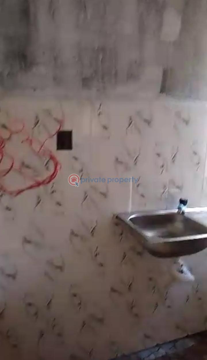 1 bedroom Self Contain For Rent Cele Egbe Ikotun Egbe Ikotun/Igando Lagos - 4