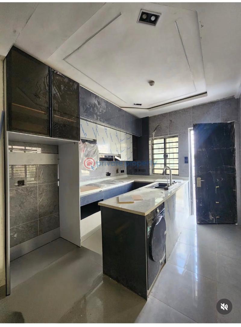 4 bedroom Detached Duplex For Sale Serene Neighborhood Surulere Lagos - 6