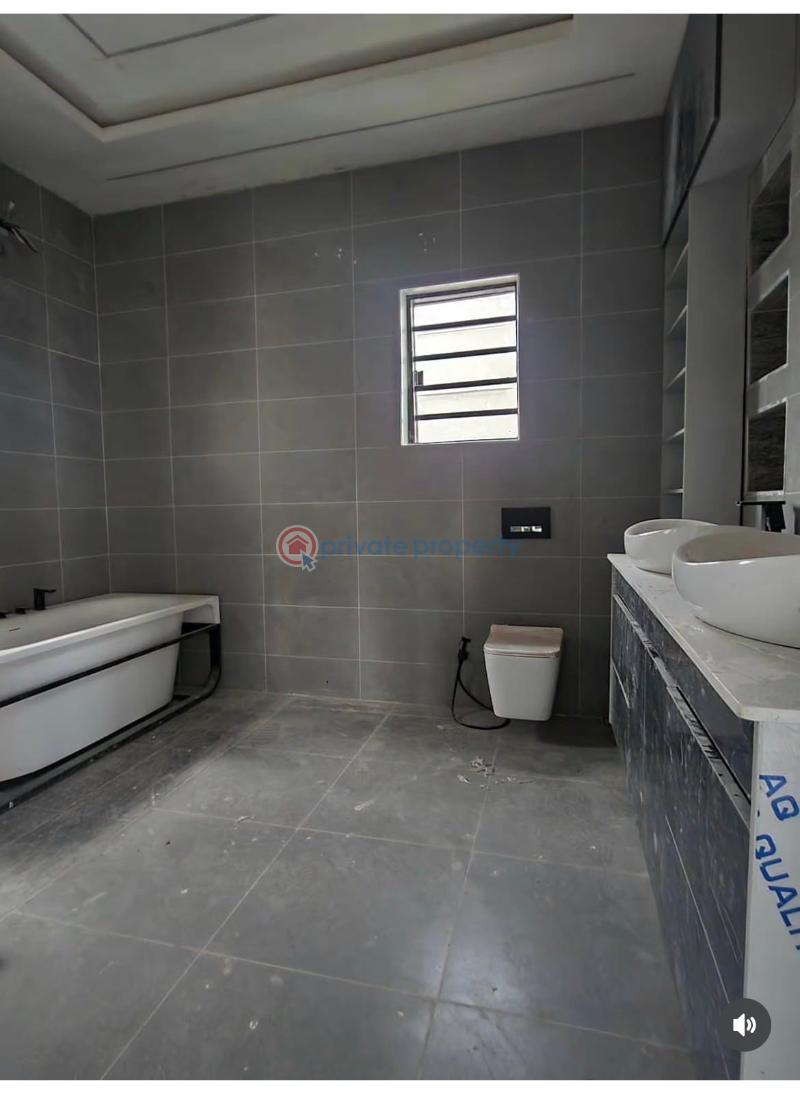 4 bedroom Detached Duplex For Sale Serene Neighborhood Surulere Lagos - 4
