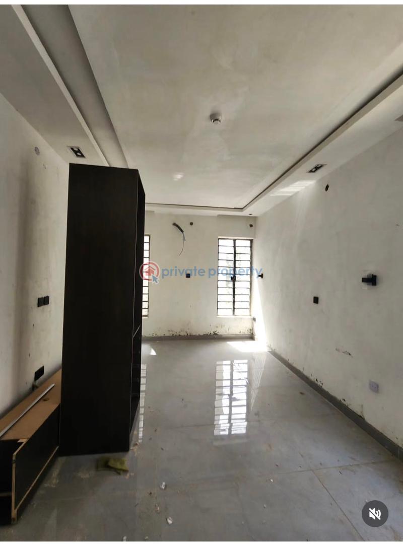 4 bedroom Detached Duplex For Sale Serene Neighborhood Surulere Lagos - 5