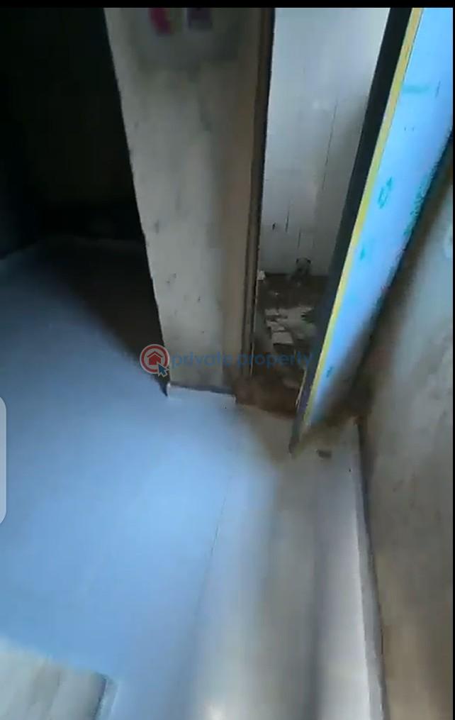 1 bedroom Self Contain For Rent Fadeyi Onipanu Fadeyi Shomolu Lagos - 2