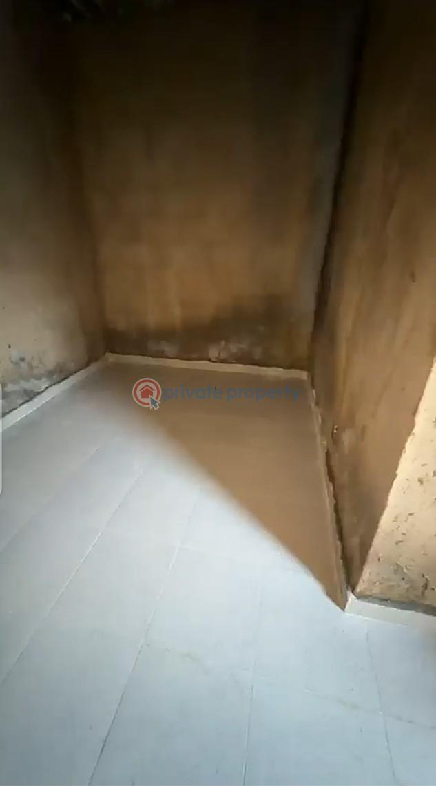 1 bedroom Self Contain For Rent Fadeyi Onipanu Fadeyi Shomolu Lagos - 1