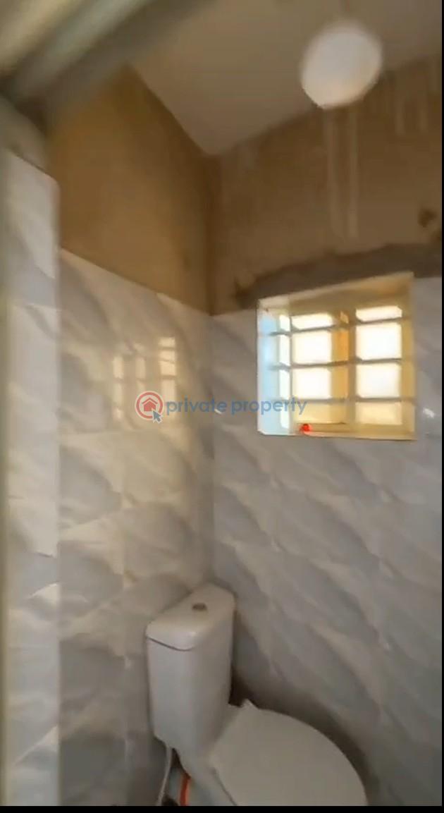 1 bedroom Self Contain For Rent Fadeyi Jibowu Jibowu Yaba Lagos - 3