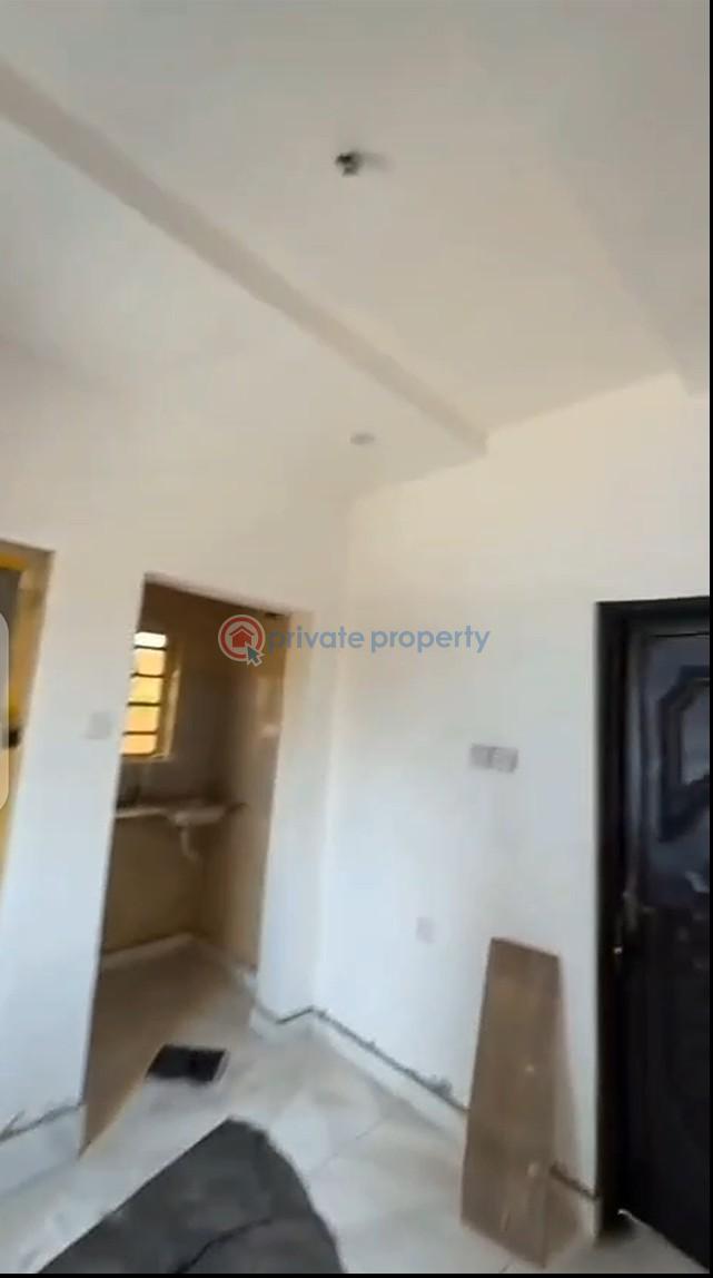 1 bedroom Self Contain For Rent Fadeyi Jibowu Jibowu Yaba Lagos - 1