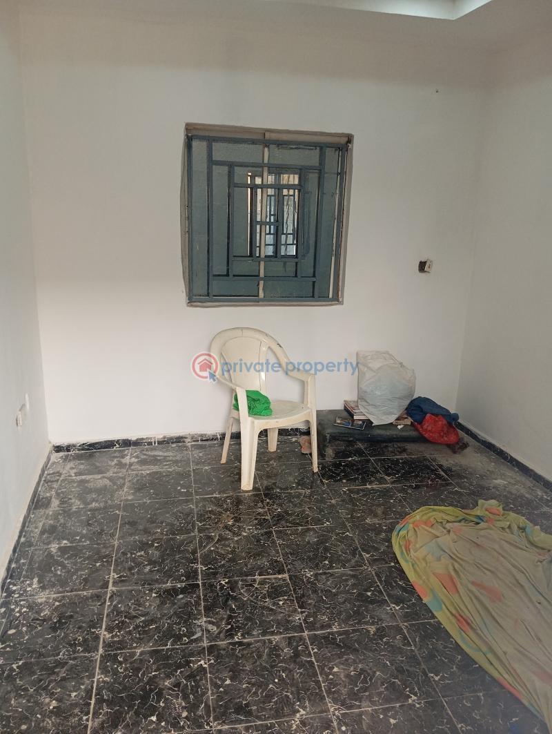 Self Contain For Rent Banana Island. Jahi Abuja Phase 2  - 4