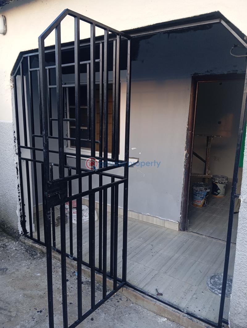 Newly built, selfcon - 0 Self Contain For Rent Jahi Abuja Phase 2  - 0