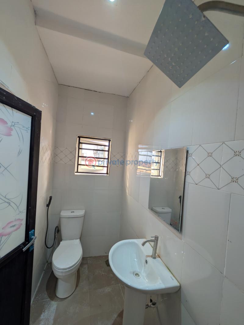 Newly built, semi-equipped 3-bedroom fully detached bungalow with a one-room bq. - 2 3 bedroom Detached Bungalow For Sale Springfield Hotel, Eleyele Eleyele Ibadan Oyo - 2