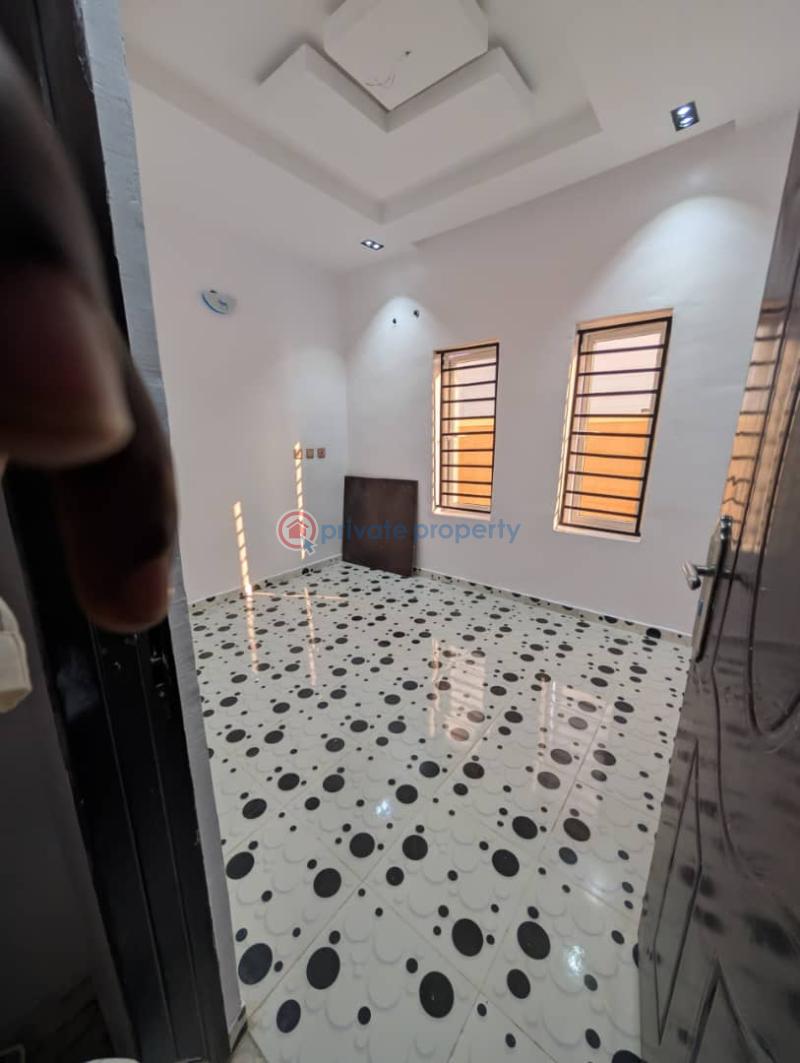 Newly built, semi-equipped 3-bedroom fully detached bungalow with a one-room bq. - 3 3 bedroom Detached Bungalow For Sale Springfield Hotel, Eleyele Eleyele Ibadan Oyo - 3