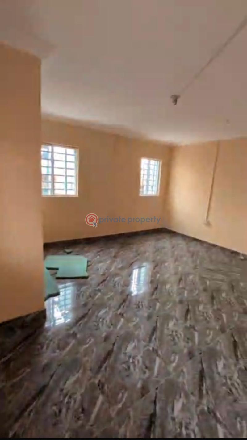 1 bedroom Mini Flat For Rent Fadeyi Onipan Yaba Lagos - 1