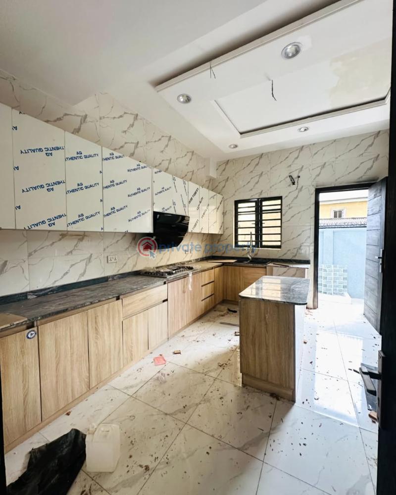 3 bedroom House For Sale Maryland Lagos - 7