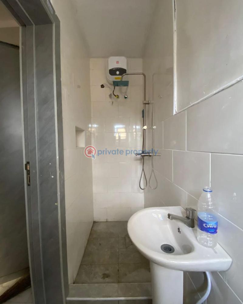 3 bedroom Semi detached Duplex For Sale Olowora Magodo Kosofe/Ikosi Lagos - 4