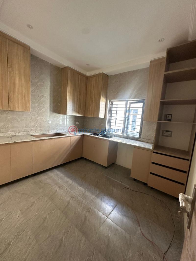 Newly built, spacious 4 bedroom apartment with a study room - 4 4 bedroom Shared Apartment For Rent Oniru Victoria Island Lagos - 4