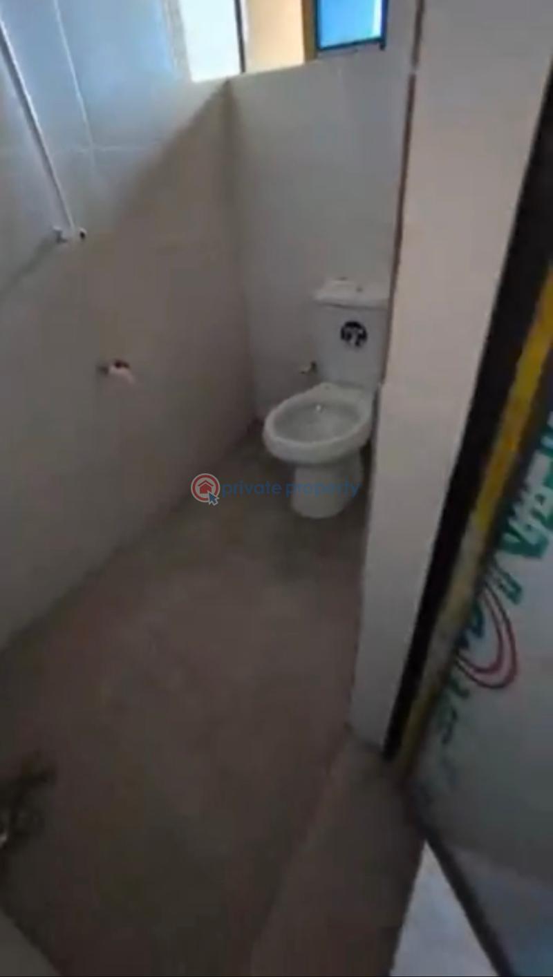 1 bedroom Mini Flat For Rent Fadeyi Onipan Yaba Lagos - 5