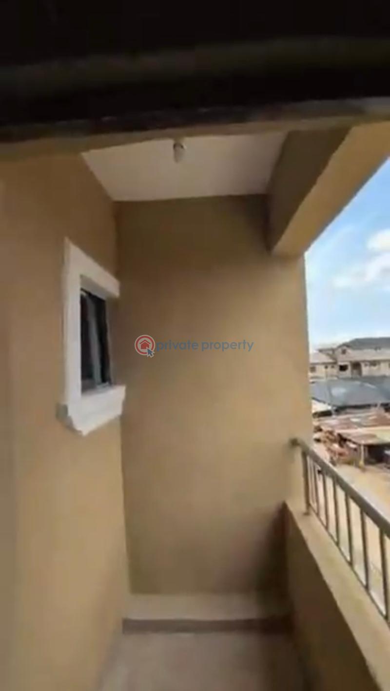 1 bedroom Mini Flat For Rent Fadeyi Onipan Yaba Lagos - 2