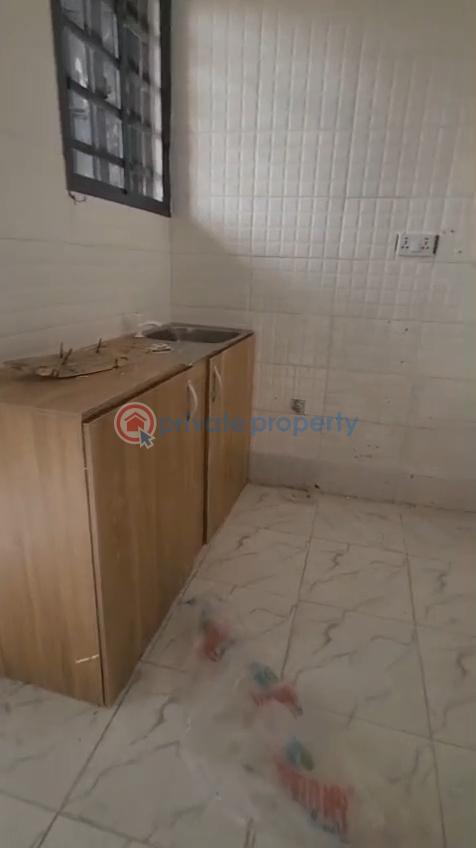 1 bedroom Mini Flat For Rent Off Cole Street, Via Ogunlana Drive, Surulere, Lagos Surulere Lagos - 2