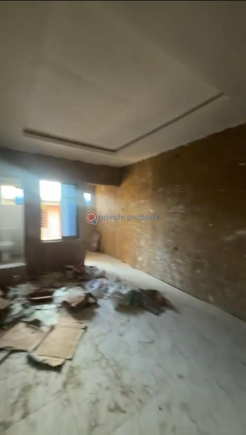 Self Contain For Rent Fadeyi Yaba Lagos