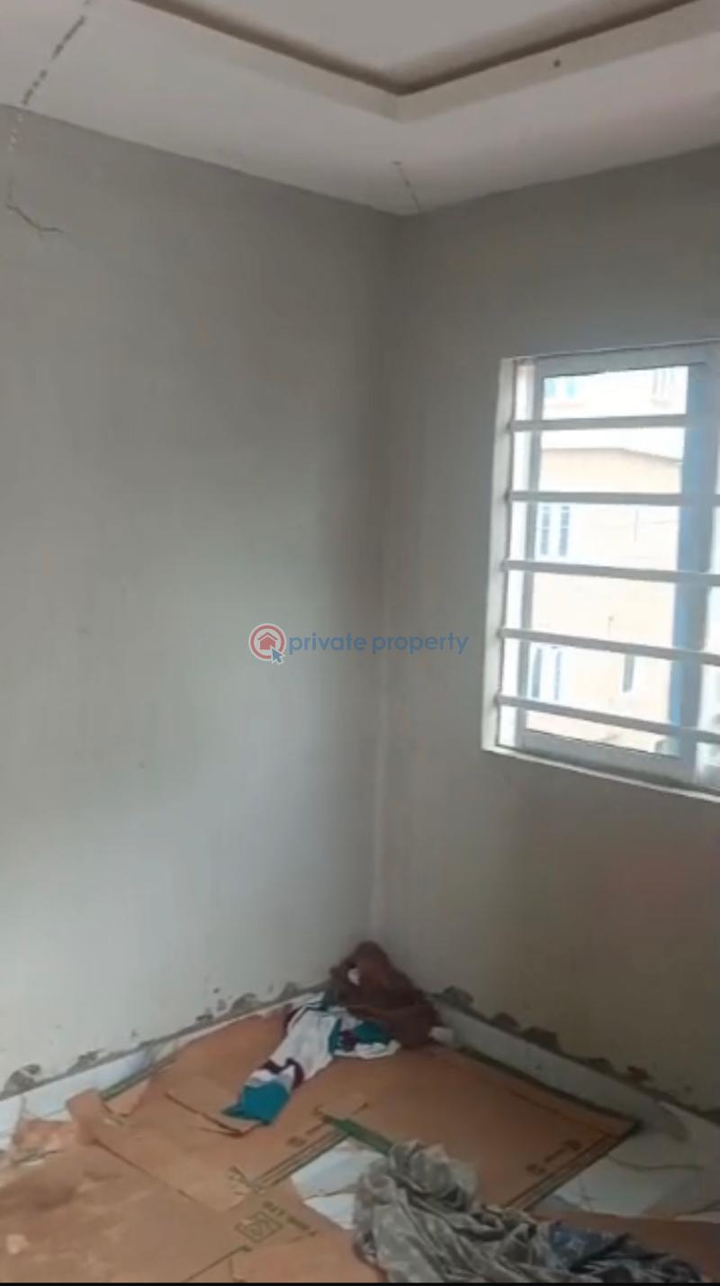 Self Contain For Rent Off Old Apapa Road Costain Yaba Lagos - 0