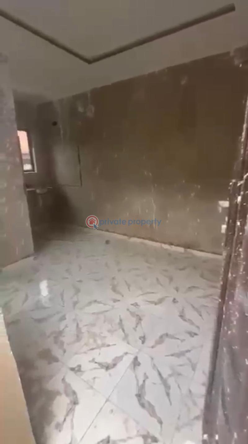 Self Contain For Rent Off Oyadiran, Makoko  Sabo Yaba Lagos - 0