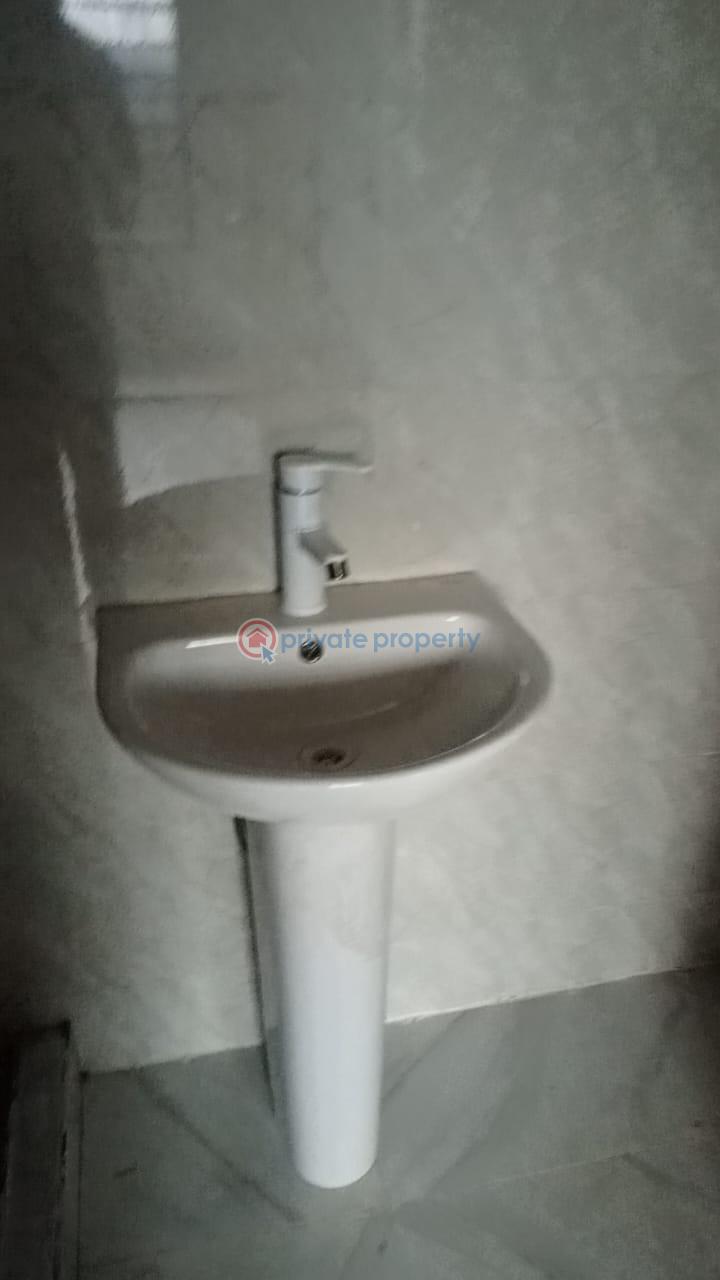 1 bedroom Mini Flat For Rent Alpha Beach Road, New Road Lekki Phase 2 Lagos - 5