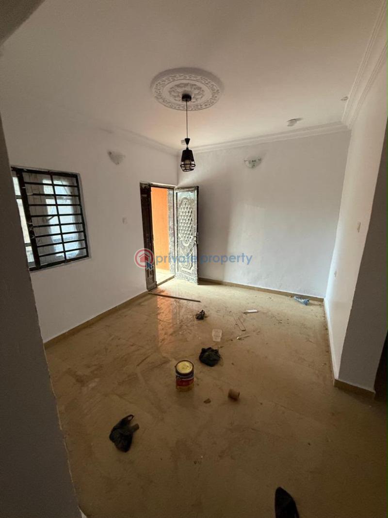 2 bedroom Block Of Flats For Rent Promiseland Elebu Akala Express Ibadan Oyo - 1
