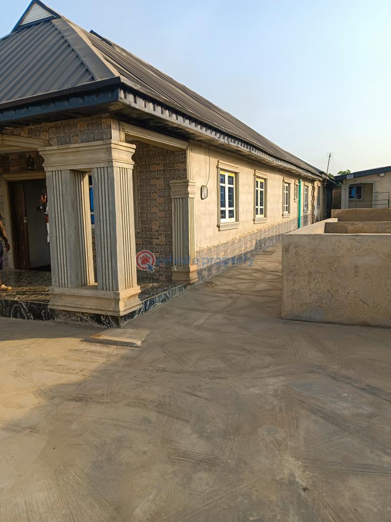 5 bedroom Bungalow For Sale After Tinubu Estate Odogunyan Ikorodu Lagos - 3