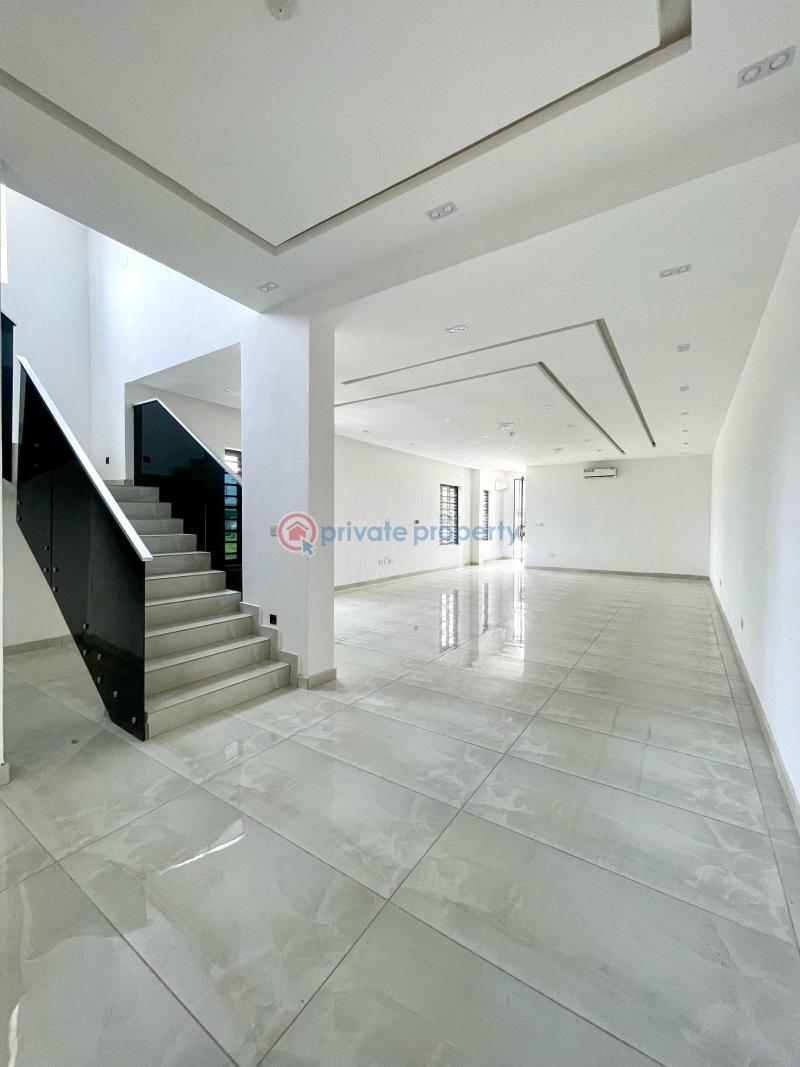 5 bedroom Semi detached Duplex For Sale Estate Lekki Lagos - 3