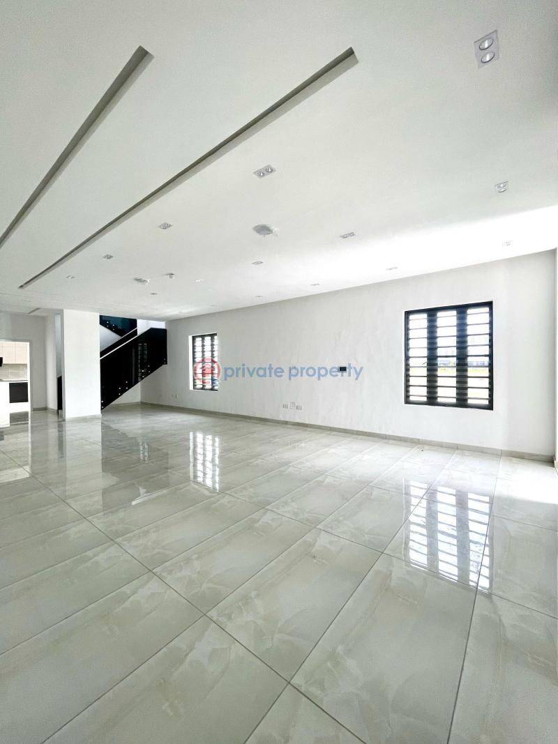 5 bedroom Semi detached Duplex For Sale Estate Lekki Lagos - 2