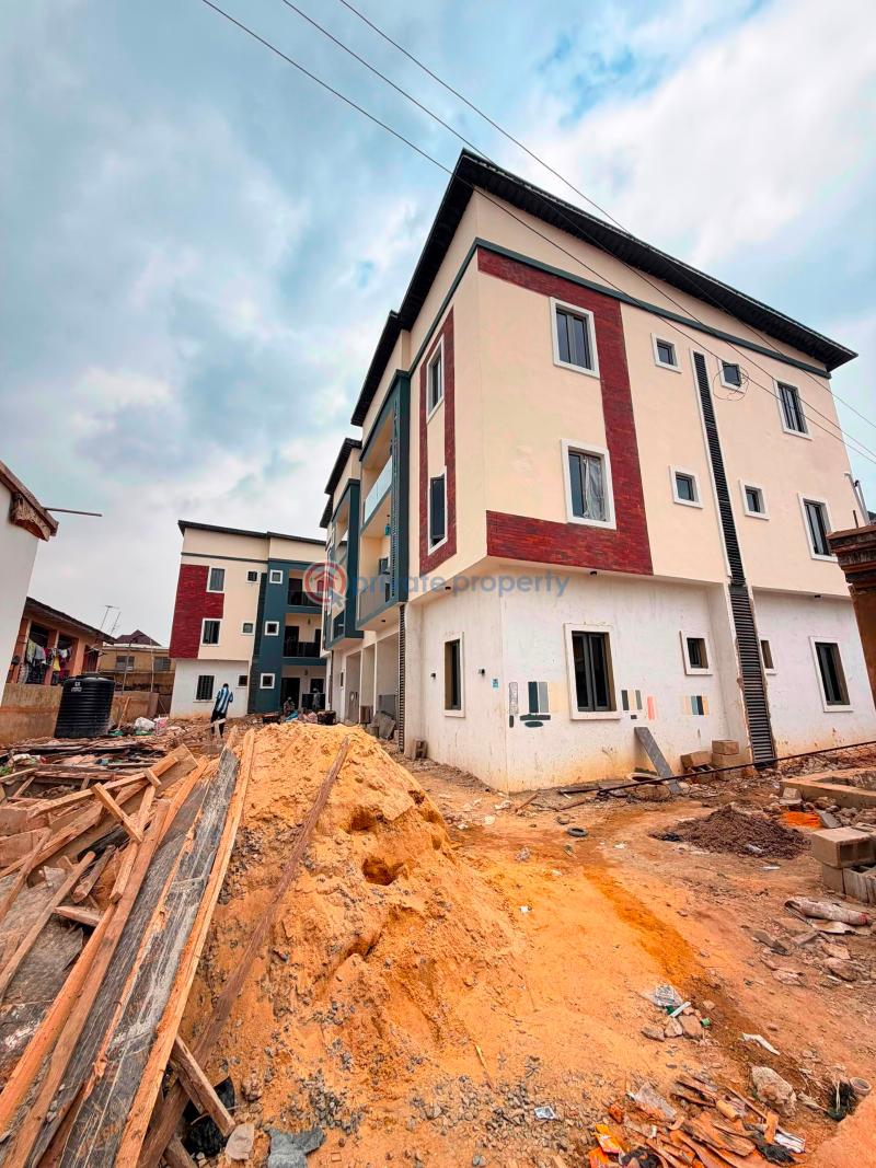 2 bedroom Flat & Apartment For Sale Surulere Lagos - 4