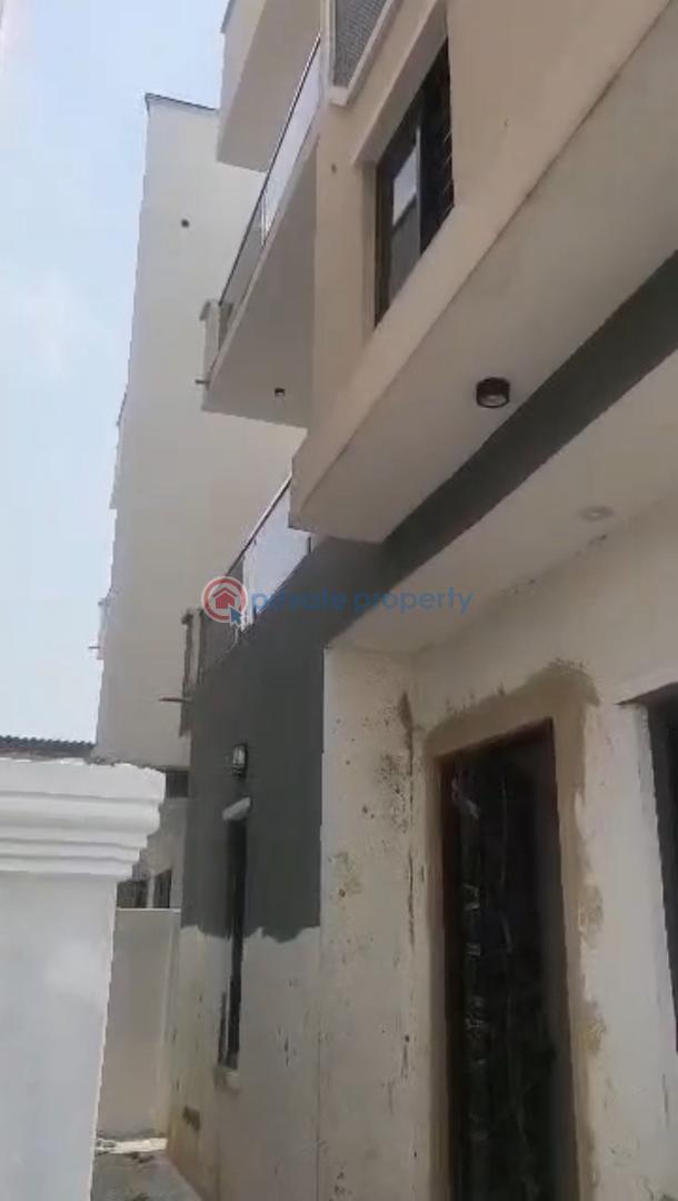 5 bedroom Semi detached Duplex For Sale Anthony Maryland Lagos - 2