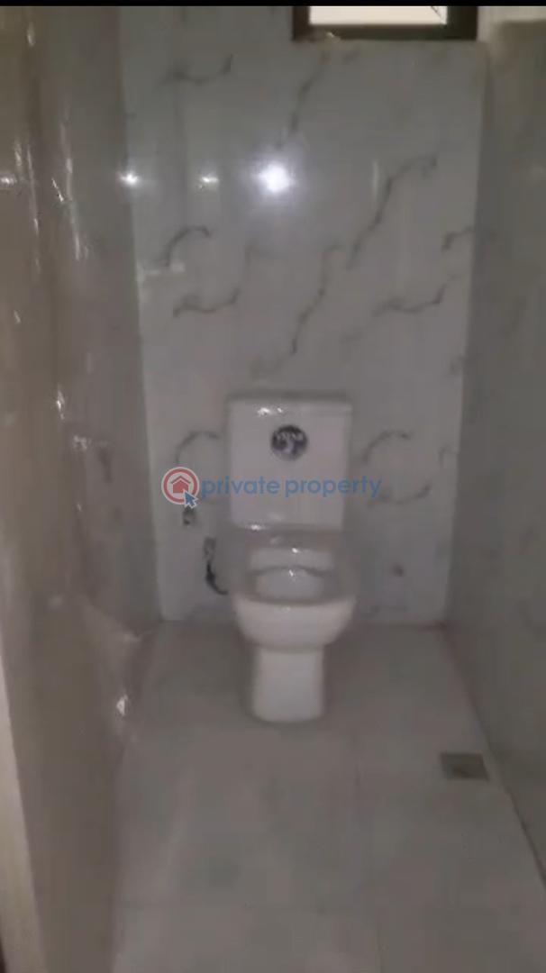 5 bedroom Semi detached Duplex For Sale Anthony Maryland Lagos - 4