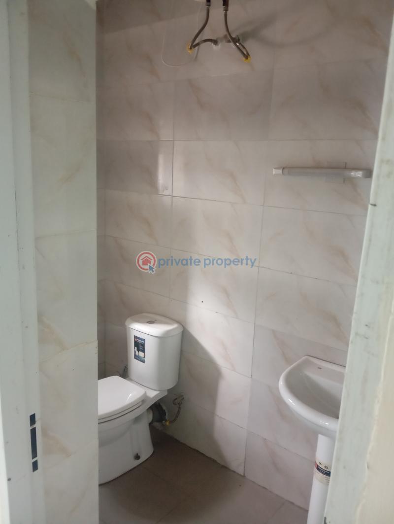 3 bedroom Block Of Flats For Rent Jahi Gilmor, Abuja. Jahi Abuja Phase 2  - 7