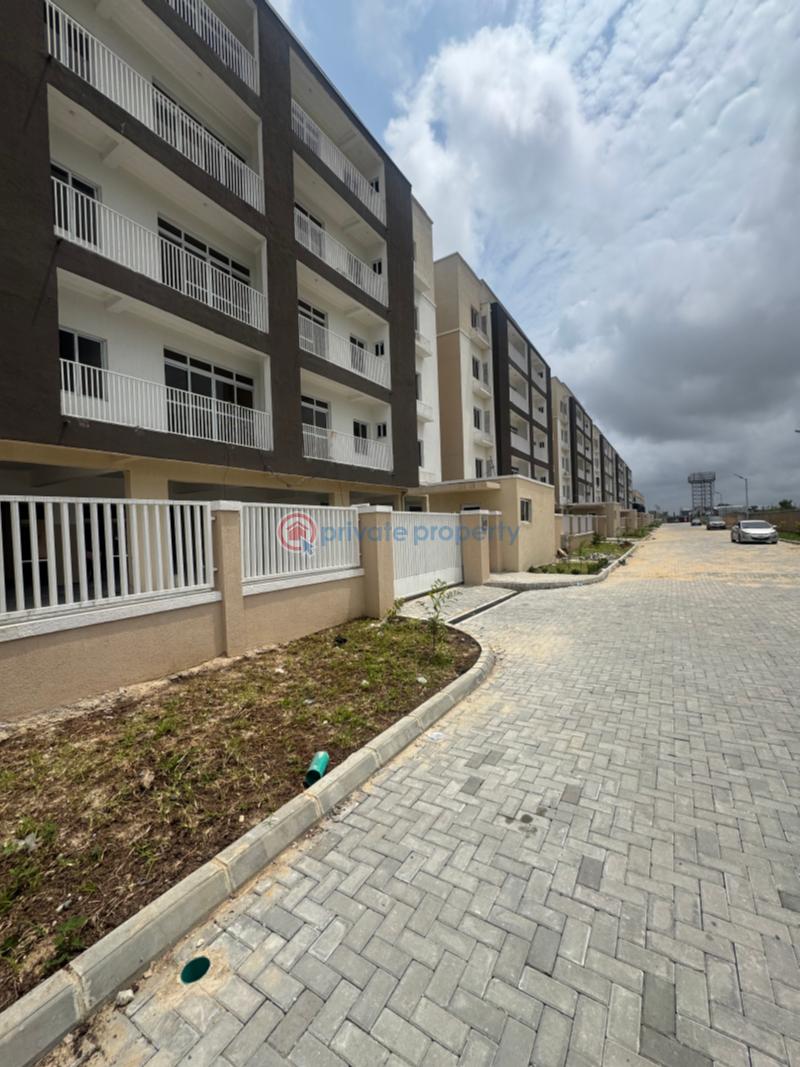 3 bedroom Block Of Flats For Rent Osapa London Lekki Lagos - 0