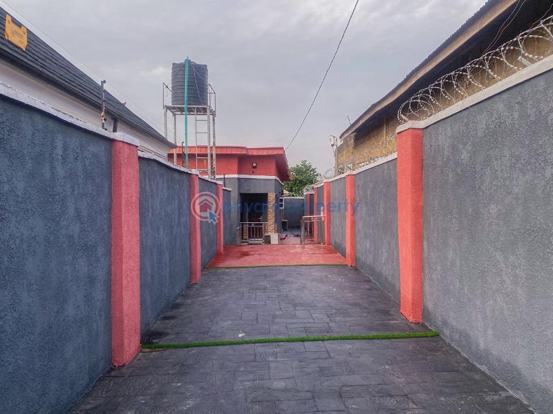 House For Sale Location* : Karinkapo Estate, Tipper Garage , Akala Express Ibadan. Ibadan Oyo - 16