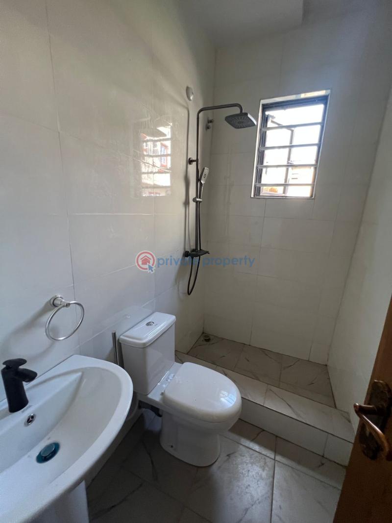 3 bedroom Bungalow For Sale Transekulu Enugu Suburb Enugu Area  - 3