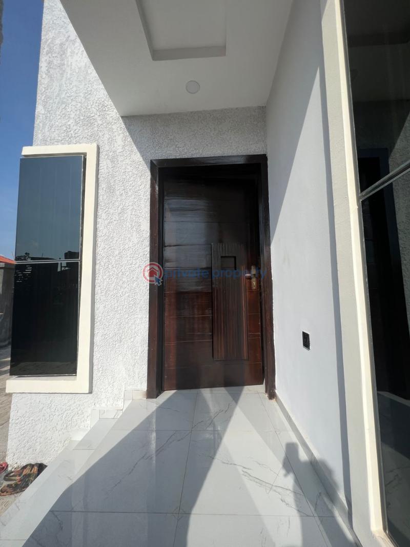 3 bedroom Bungalow For Sale Transekulu Enugu Suburb Enugu Area  - 1