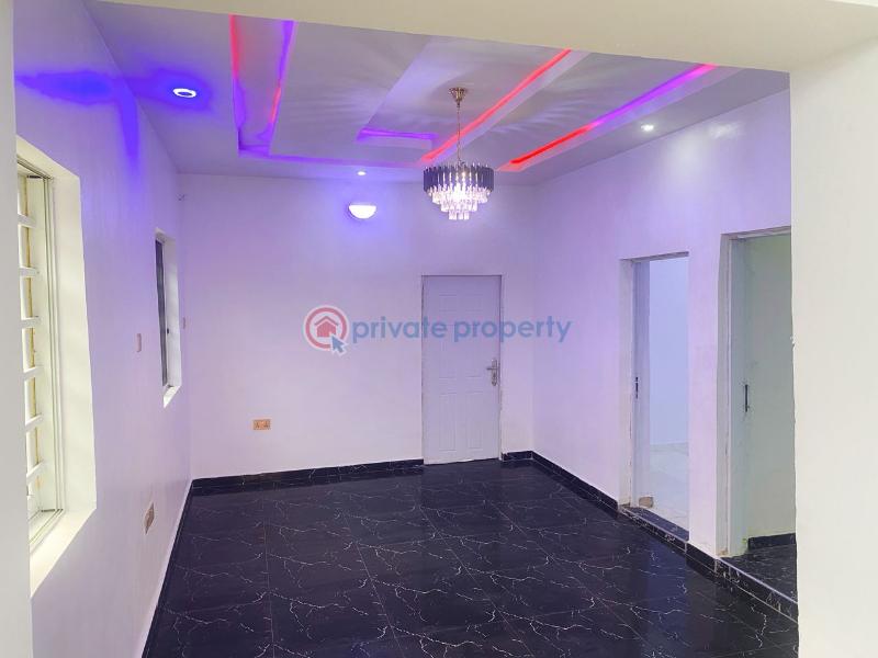 House For Sale Location* : Karinkapo Estate, Tipper Garage , Akala Express Ibadan. Ibadan Oyo - 5