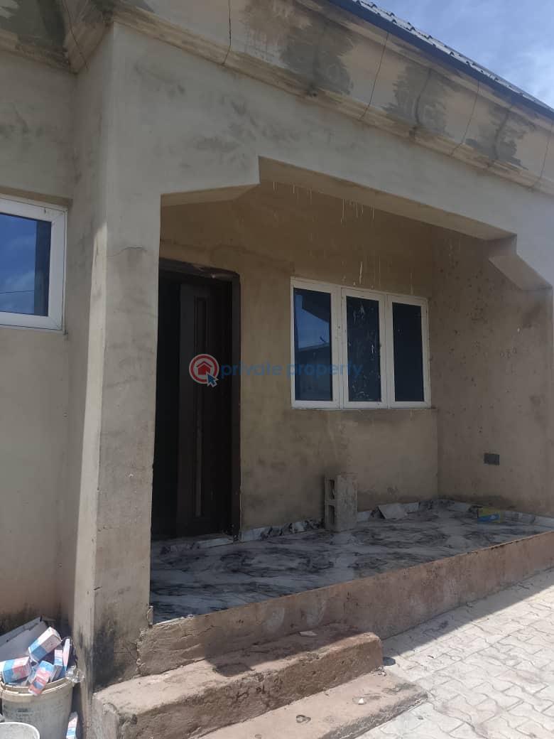 Newly built twin bungalow or   2 and 3 bedrooms flat - 2 3 bedroom Block Of Flats For Rent Bola Jankata Area Off Akala Express Kuola Akala Express Ibadan Oyo - 2