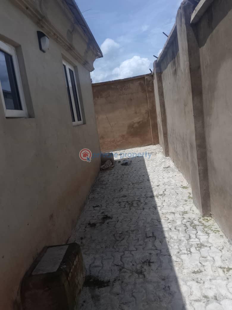 Newly built twin bungalow or   2 and 3 bedrooms flat - 10 3 bedroom Block Of Flats For Rent Bola Jankata Area Off Akala Express Kuola Akala Express Ibadan Oyo - 10
