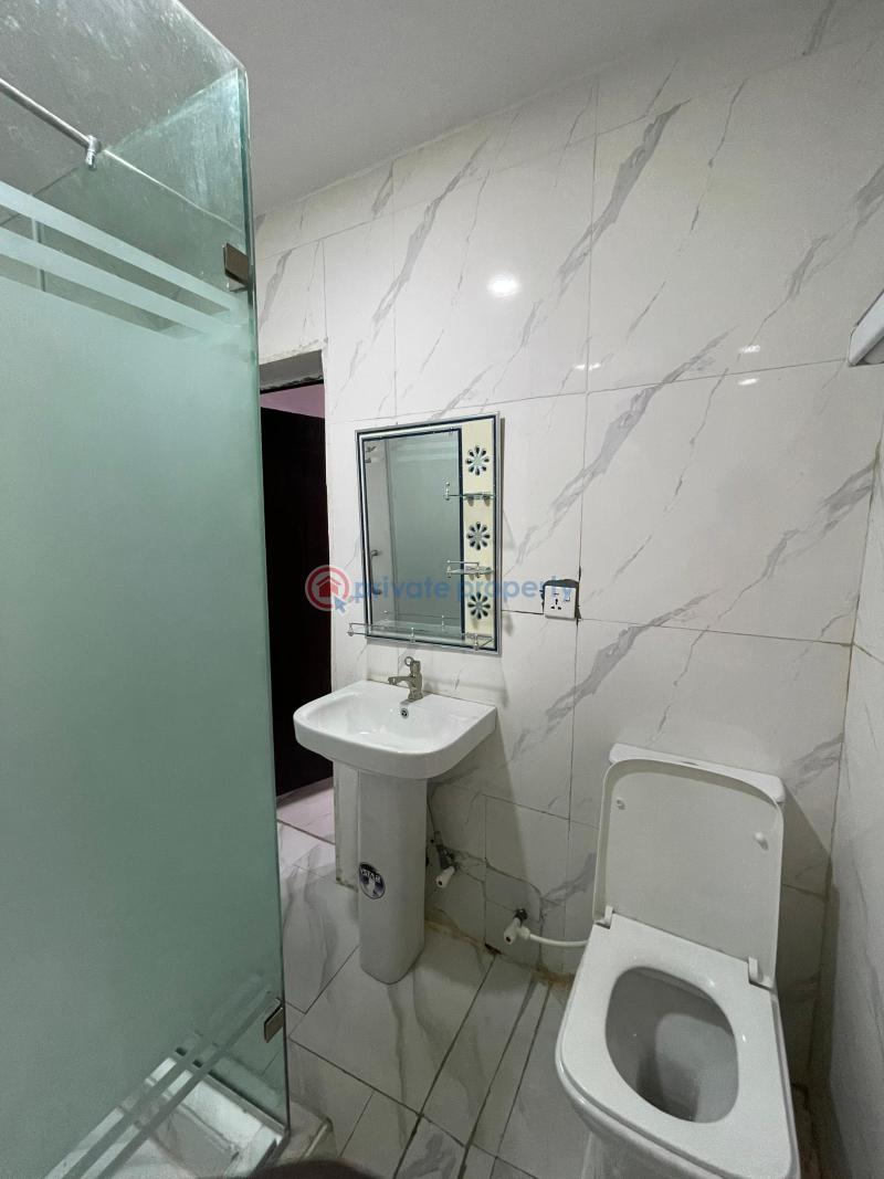 House For Rent At Opere Close, Podo Area, New Garage, Ibadan. Proximity: (akala Express ,mog 77 Hotel, Top One Garden Podo, New Garage Busstop, Orita Challenge)  Ibadan Oyo - 8