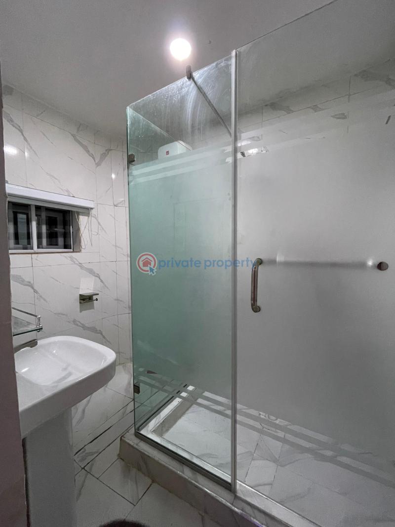 House For Rent At Opere Close, Podo Area, New Garage, Ibadan. Proximity: (akala Express ,mog 77 Hotel, Top One Garden Podo, New Garage Busstop, Orita Challenge)  Ibadan Oyo - 10